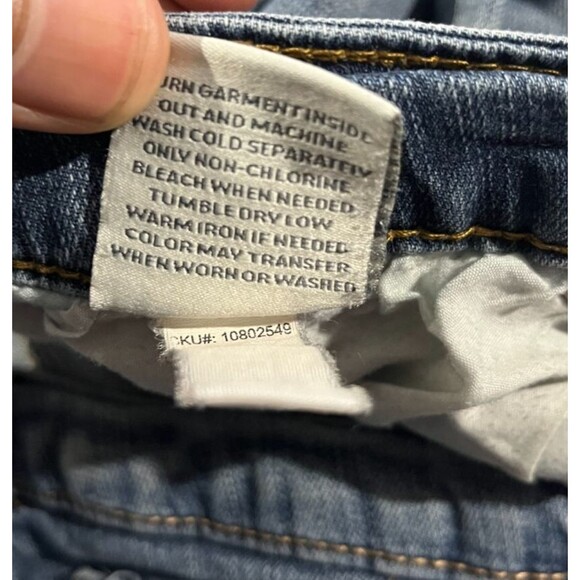 Torrid Blue Mid Rise Short Short Denim Rolled Distressed Jeans Shorts Sz 18 Hole - Picture 13 of 13